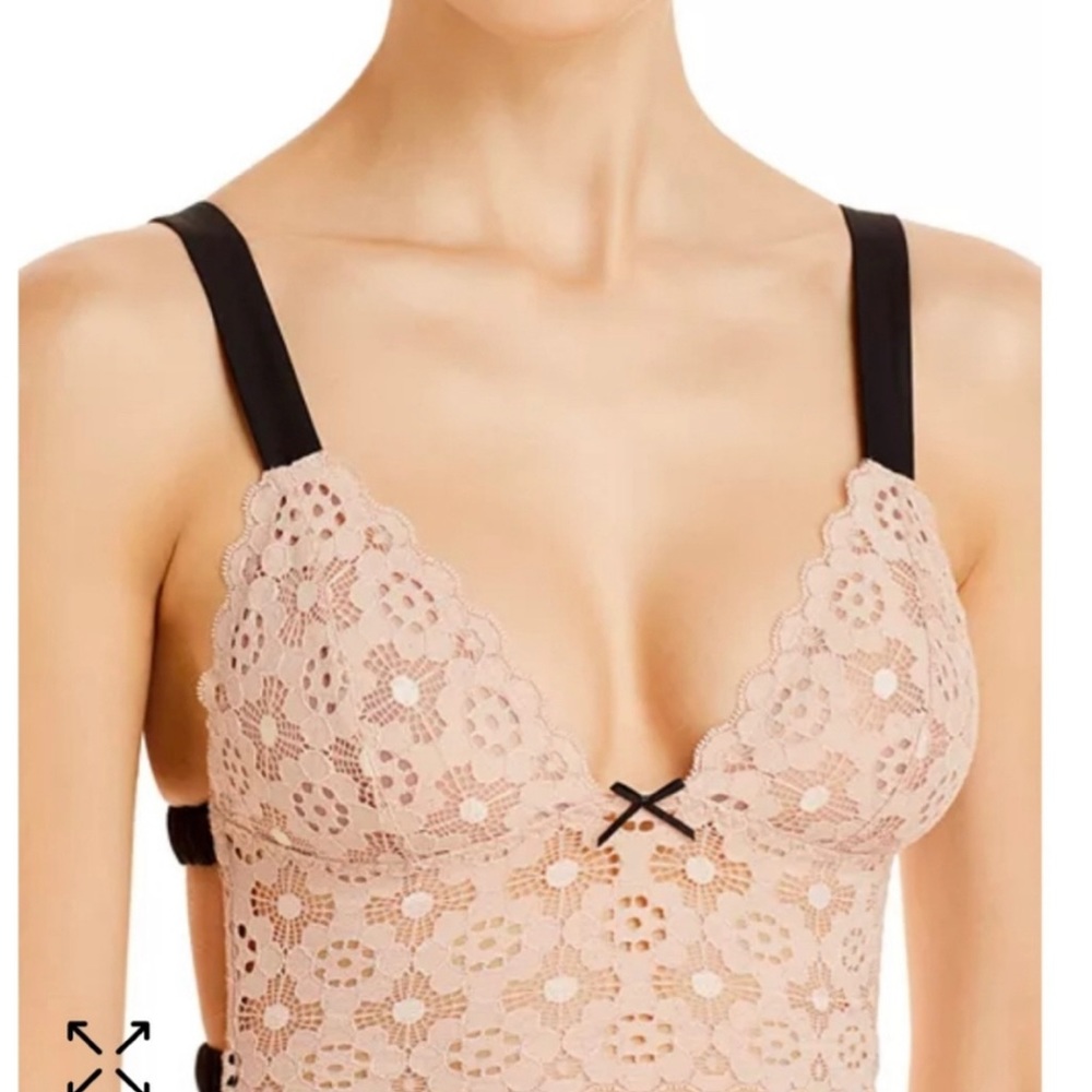 FLEUR DU MAL   Crochet Lace Longline Triangle Bra In Blush Size S